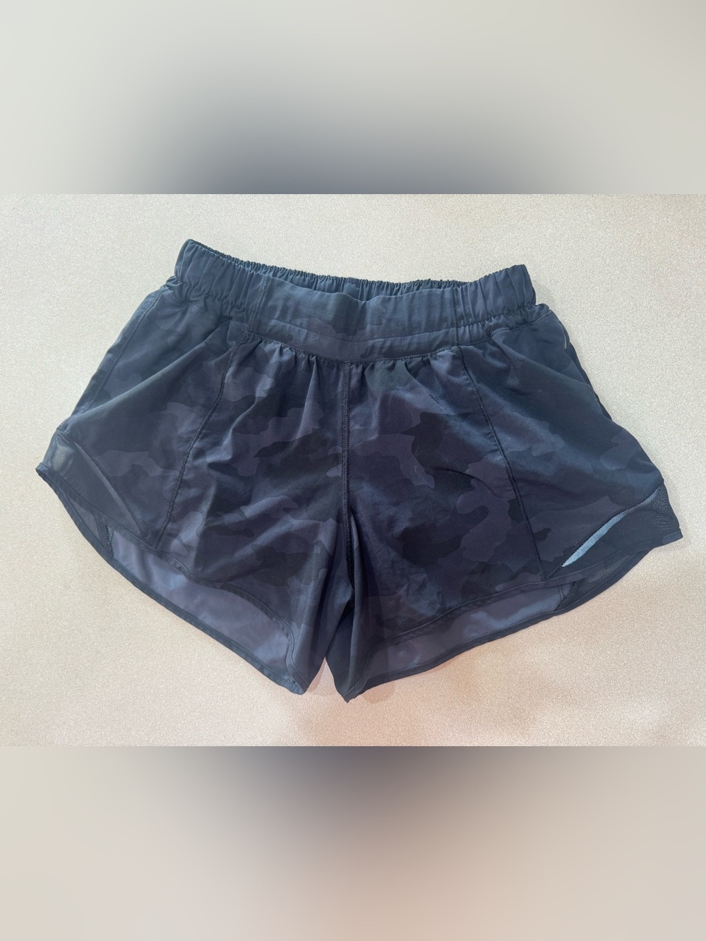 Lululemon Black/Grey Camouflage Hotty Hot Lined Shorts 4”